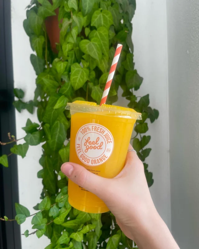 Cool down this weekend with our new freshly squeezed orange juice 🍊💧 Straight-up sunshine in a cup – no fuss, just feel good. Available now at Southfields and Battersea Power Station